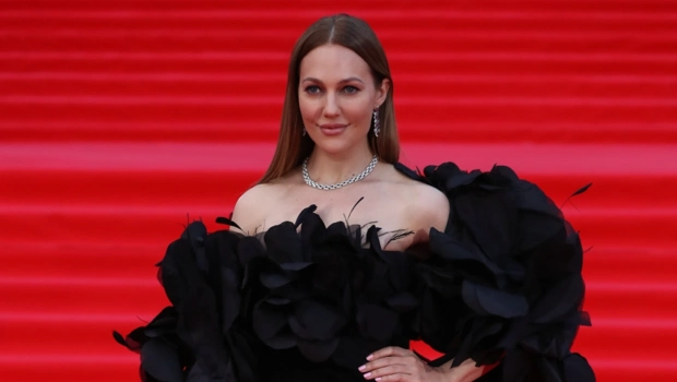 Актриса Мерьем Узерли назвала причины ухода из «Великолепного века» Актриса Мерьем Узерли назвала причины ухода из «Великолепного века»