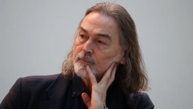 Никас Сафронов рассказал, как в Новый год спасался от львов в африканских джунглях Никас Сафронов рассказал, как в Новый год спасался от львов в африканских джунглях