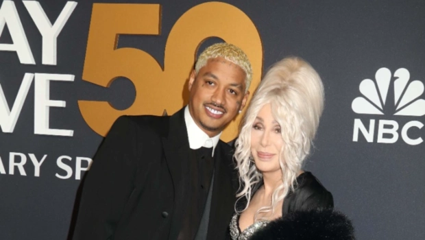 Шер планирует свадьбу с молодым бойфрендом перед 80-летним юбилеем Шер планирует свадьбу с молодым бойфрендом перед 80-летним юбилеем