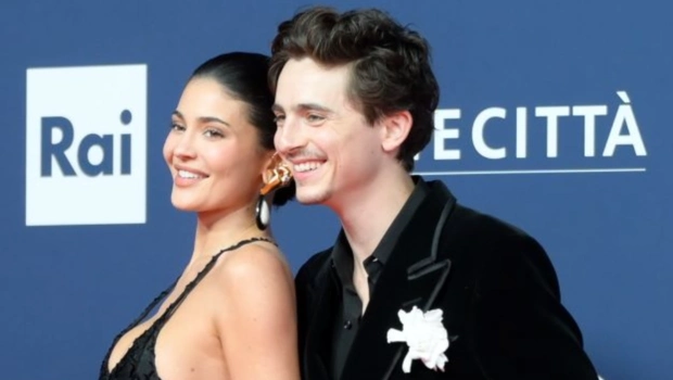 Кайли Дженнер и Тимоти Шаламе впервые вышли в свет после слухов о расставании Кайли Дженнер и Тимоти Шаламе впервые вышли в свет после слухов о расставании