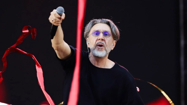 Сергей Шнуров высмеял коллег, жалующихся на работу: «Тяжело в шахте»