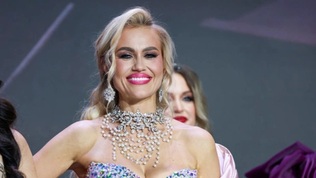 37-летняя Екатерина Семенова стала победительницей в конкурсе «Миссис Россия — 2025»
