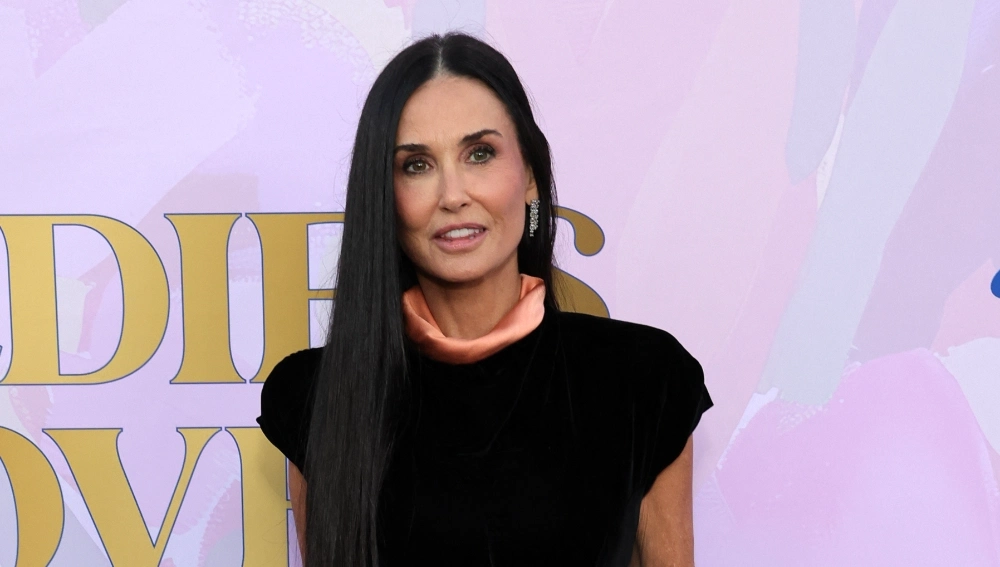 Көзілдірік пен камера бар порно