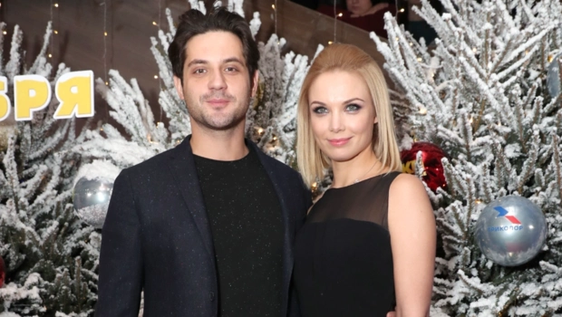 Марк Богатырев и Татьяна Арнтгольц официально разведены Марк Богатырев и Татьяна Арнтгольц официально разведены