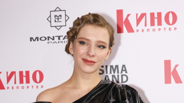 Пластический хирург прокомментировал изменения во внешности Арзамасовой Пластический хирург прокомментировал изменения во внешности Арзамасовой