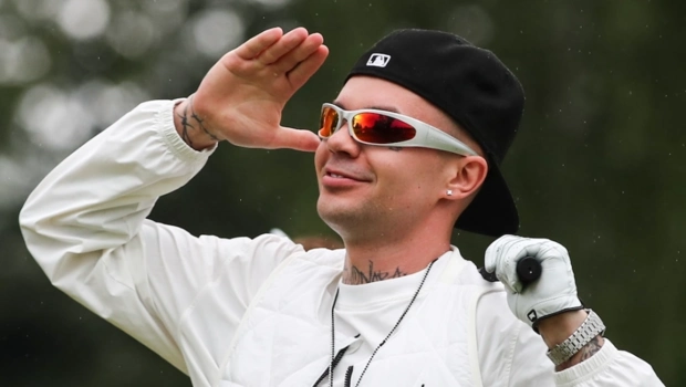 Элджей под Новый год встретился с мальчиком с ОВЗ, исполнившим кавер на его трек