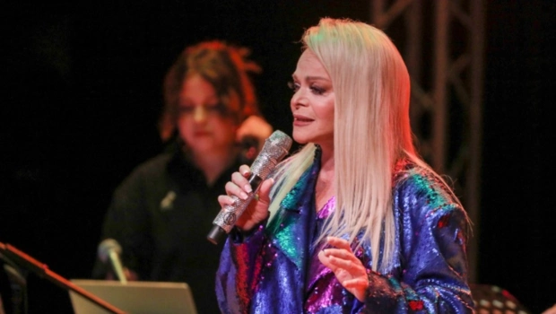 СМИ: Лариса Долина переезжает в свой загородный дом под Москвой