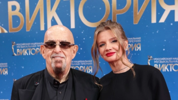 Михаил Шуфутинский подтвердил свой тайный брак Михаил Шуфутинский подтвердил свой тайный брак