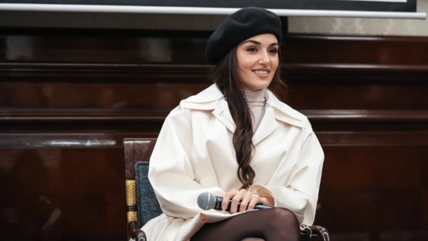 Звезда сериала «Постучись в мою дверь» Ханде Эрчел приедет в Москву Звезда сериала «Постучись в мою дверь» Ханде Эрчел приедет в Москву