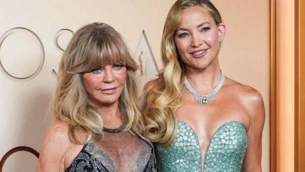 80-летняя мама Кейт Хадсон покорила поклонников моложавой внешностью