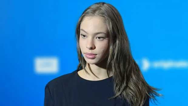 Дочь Сергея Жукова шокировала фанатов бритой головой Дочь Сергея Жукова шокировала фанатов бритой головой