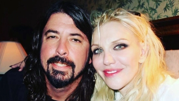 Кортни Лав обвинила фанатов Дэйва Грола в многолетней травле