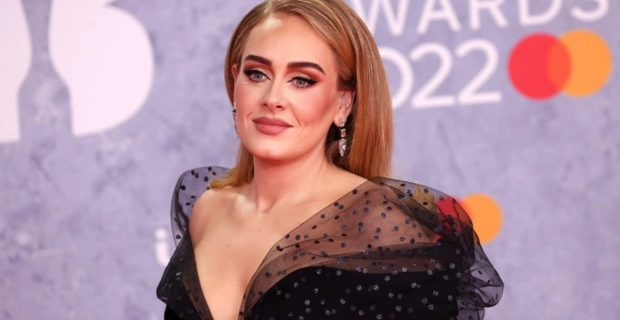 Адель ведет переговоры с «Супербоулом» о выступлении между таймами Адель ведет переговоры с «Супербоулом» о выступлении между таймами