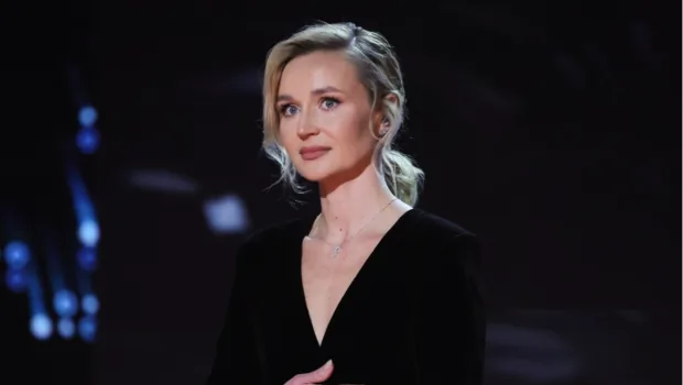 39-летняя Полина Гагарина продемонстрировала идеальную фигуру на пляже