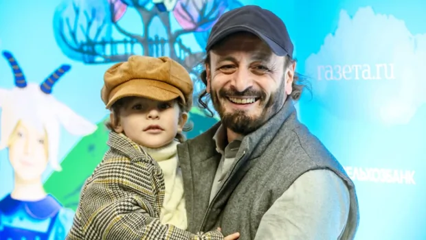 Илья Авербух рассказал, что его не узнают фанаты молодой супруги Елизаветы Арзамасовой