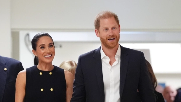 Меган и Гарри начали свой тур в Австралии Меган и Гарри начали свой тур в Австралии