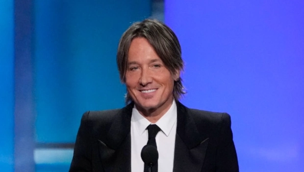 Экс-супруг Николь Кидман Кит Урбан начал жить с молодой возлюбленной