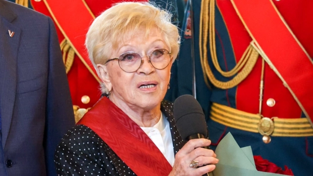 91-летняя Алиса Фрейндлих впервые за долгое время вышла в свет