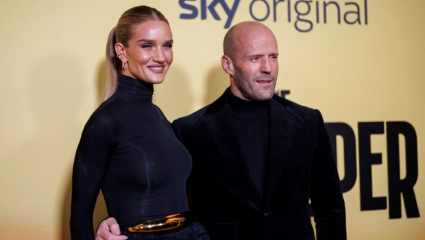 Рози Хантингтон-Уайтли и Джейсон Стэйтем вышли в свет вместе на премьере в Лондоне