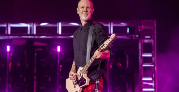 Гитарист группы No Doubt несколько лет молчал о том, что живет с болезнью Паркинсона