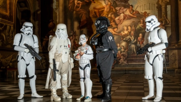 Первый постер к фильму «Звездные войны» ушел с молотка за 300 млн рублей Первый постер к фильму «Звездные войны» ушел с молотка за 300 млн рублей