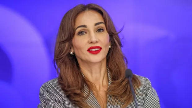 Анфиса Чехова показала нынешнего мужа и бывшего супруга на школьной линейке сына