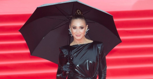 Ольга Бузова ждет ребенка от суррогатной матери: «Как Киркоров» Ольга Бузова ждет ребенка от суррогатной матери: «Как Киркоров»