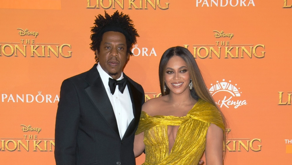 Бойы қысқа қызбен жыныстық қатынас