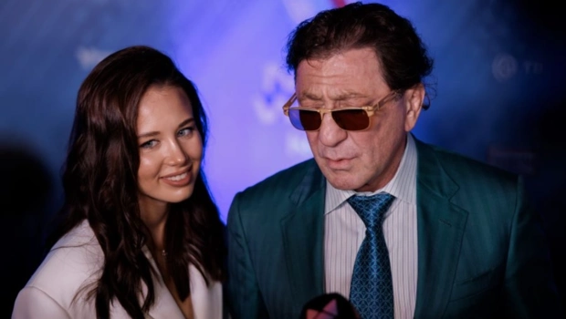 Григорий Лепс рассказал об отношениях с 19-летней возлюбленной: «Она довольно жесткий человек»