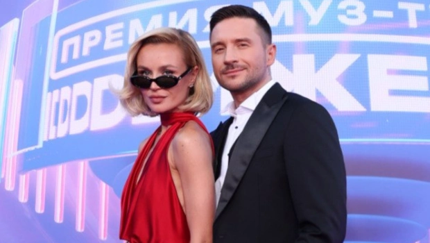 Сергей Лазарев и Полина Гагарина раскрыли подробности 15-летней дружбы: «Между нами особенная связь» Сергей Лазарев и Полина Гагарина раскрыли подробности 15-летней дружбы: «Между нами особенная связь»