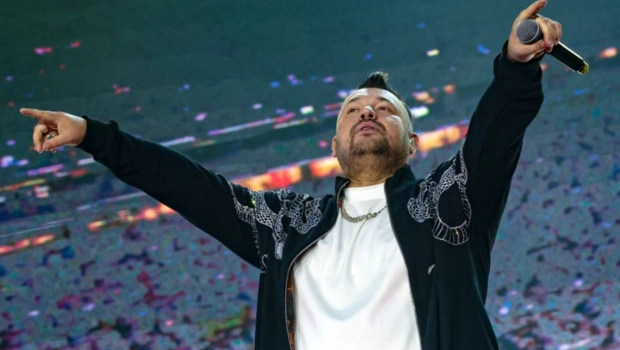 Сергей Жуков растрогал поклонников архивным фото с сооснователем «Руки Вверх!» Алексеем Потехиным Сергей Жуков растрогал поклонников архивным фото с сооснователем «Руки Вверх!» Алексеем Потехиным