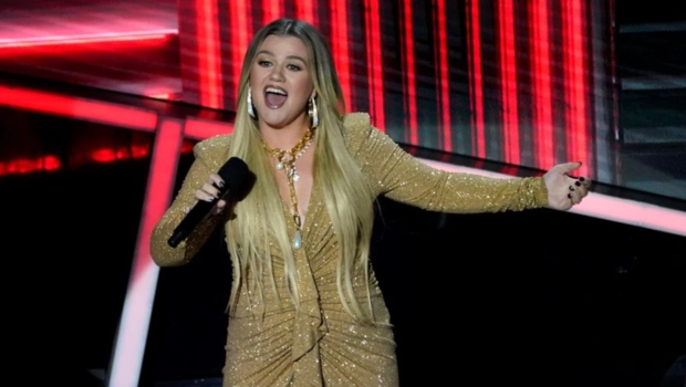 Келли Кларксон исполнила кавер на песню из саундтрека «Кей-поп-охотниц на демонов»