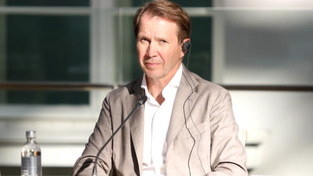 Евгений Миронов рассказал, как звездам оставаться незамеченными: актер поделился забавным случаем