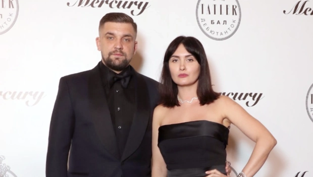 Жена Басты посетила премию журнала в новом образе