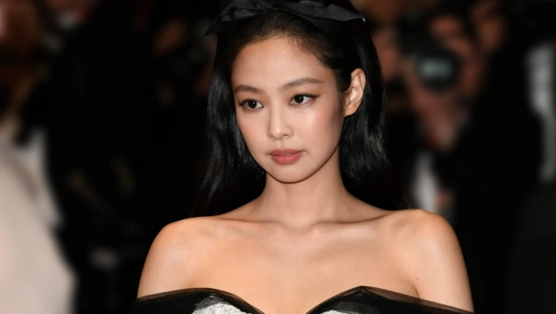 Дженни из BLACKPINK объявила дату выпуска переиздания сольного альбома «Ruby»