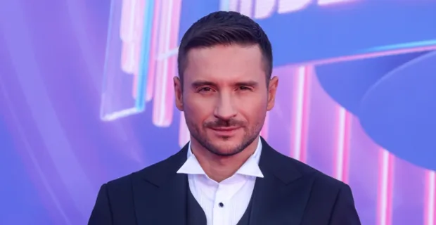 Сергей Лазарев пригласил пловчиху-рекордсменку Алину Гайфутдинову на любой из своих концертов