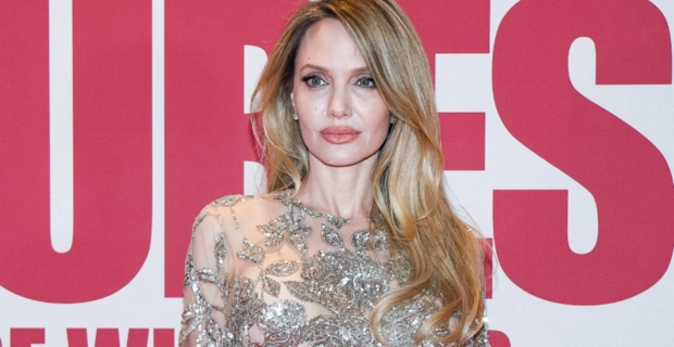 Анджелина Джоли подогрела слухи о романе, появившись на премьере фильма с Луи Гаррелем