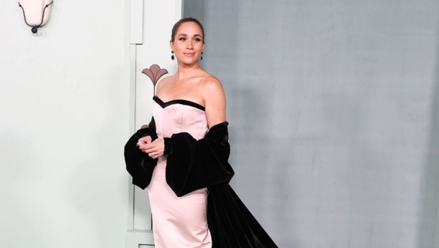 Меган Маркл впервые за долгое время вышла в свет