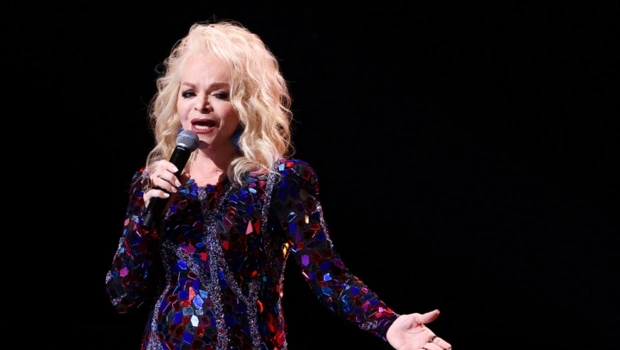 Возбуждено уголовное дело об угрозе убийством Ларисе Долиной