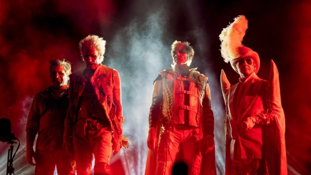 Duran Duran почтили память скончавшегося модельера Энтони Прайса: «Гений, на голову выше остальных» Duran Duran почтили память скончавшегося модельера Энтони Прайса: «Гений, на голову выше остальных»