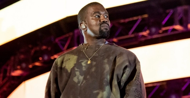 Канье Уэст перенес дату выхода двенадцатого альбома на фоне появления публикаций с извинениями