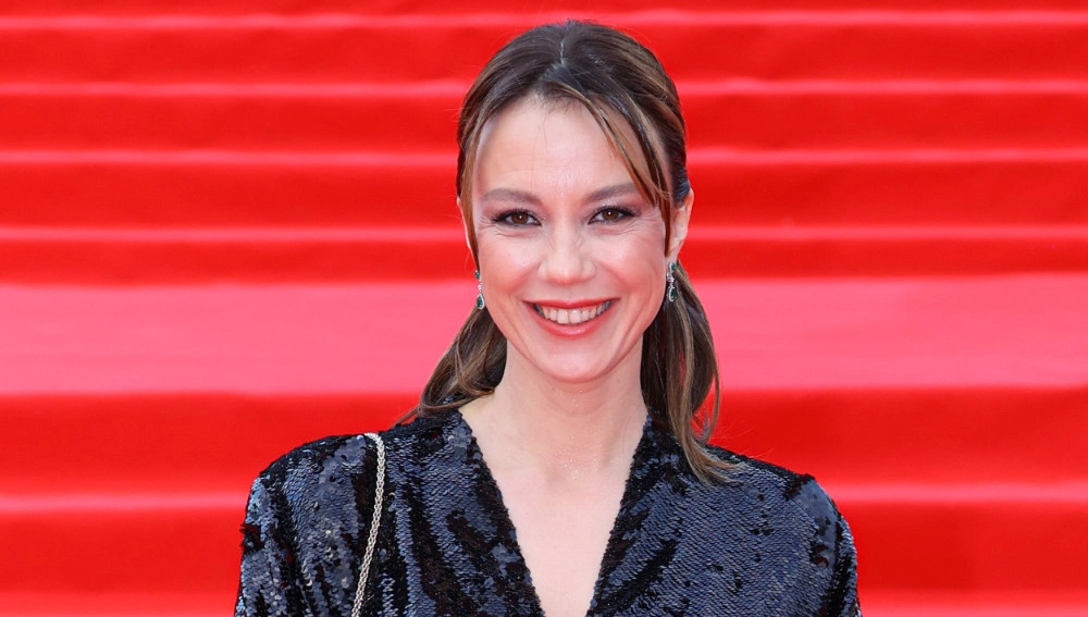 Кеудесі кішкентай арық және жас әйелдердің секс видеосы Пикап қыздар орыс порно