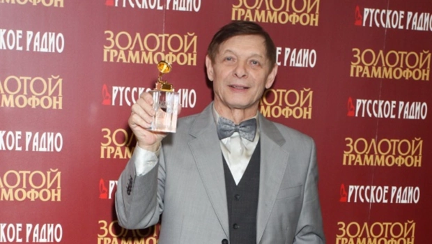 Внук Эдуарда Хиля рассказал, как следит за могилой музыканта