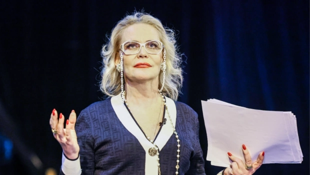 63-летняя Алена Яковлева стремительно теряет вес из-за загадочной болезни