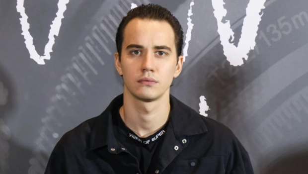 Актер Виталий Андреев трогательно сделал предложение возлюбленной в день своего 30-летия