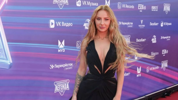 ANNA ASTI на Премии МУЗ-ТВ: «На Бога надейся, а сам не плошай»