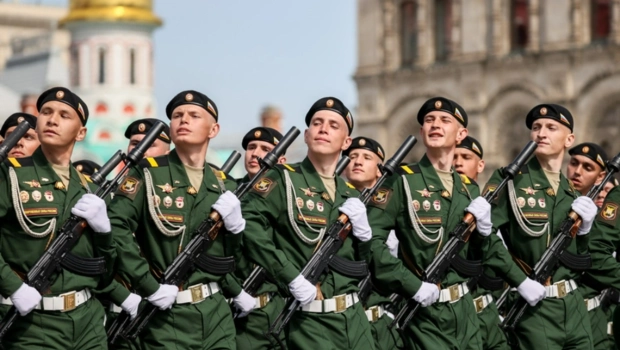 Звезды сцены в строю: молодые актеры и музыканты, проходящие и завершившие военную службу Звезды сцены в строю: молодые актеры и музыканты, проходящие и завершившие военную службу