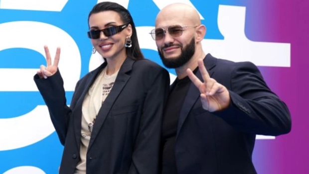 Артемий Лебедев назвал развод Самойловой и Джигана пиар-ходом: «Это всё ложь!» Артемий Лебедев назвал развод Самойловой и Джигана пиар-ходом: «Это всё ложь!»