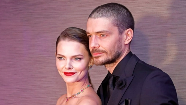 Елизавета Боярская планирует мыть посуду с короной на голове: «Муж подарил!»