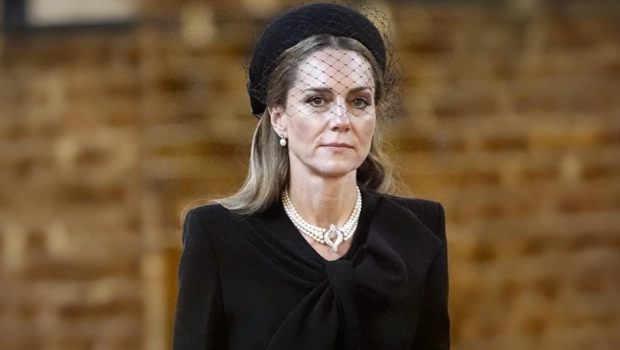 Кейт Миддлтон почтила память жертв онкологии трогательным жестом Кейт Миддлтон почтила память жертв онкологии трогательным жестом